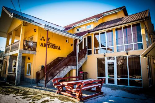 Фотографии гостевого дома
Pensiunea Antonia