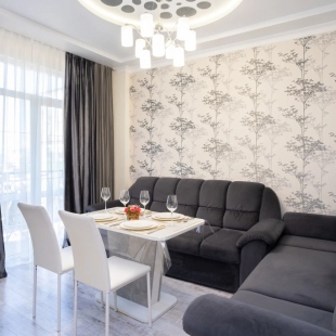 Фотография квартиры Апартаменты Red Apartments Арт Лайт Сити Апартамент Рафаэль