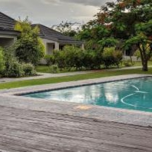 Фотография гостевого дома Sunbirds Hotel