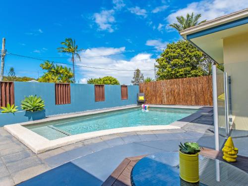 Фотография гостевого дома Coolum Waves Pet Friendly Holiday House