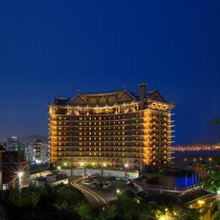 Фотографии гостиницы 
            Commodore Hotel Busan