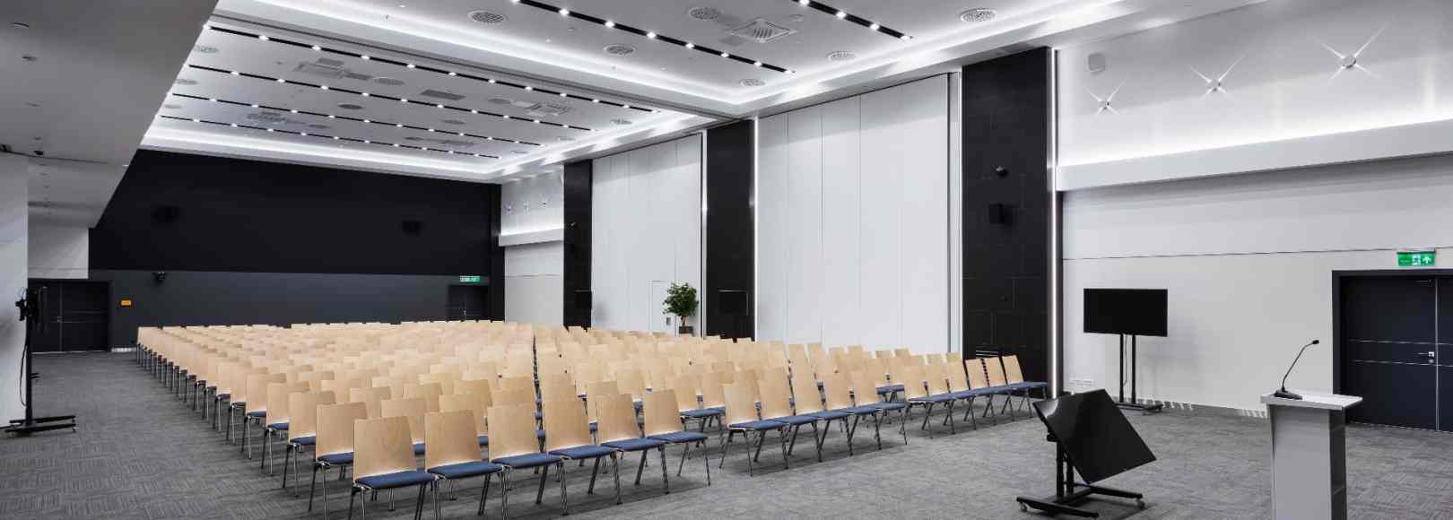 Фотография конференц-зала Времена года II