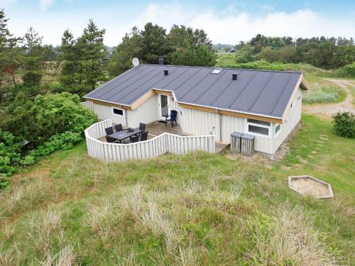 Фотография гостевого дома Four-Bedroom Holiday home in Bindslev 4