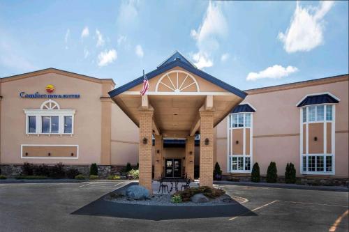 Фотография гостиницы Comfort Inn & Suites Plattsburgh - Morrisonville