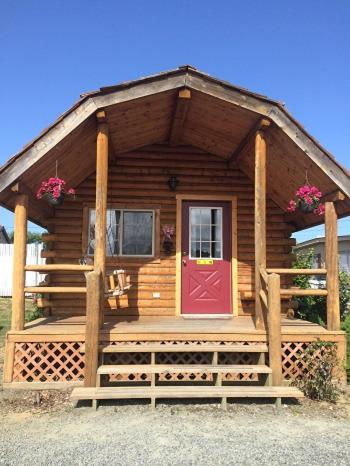 Фотография кемпинга Redwood Coast Cabins and RV Resort