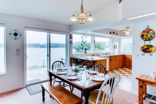 Фотография гостевого дома Harbor House