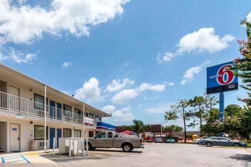 Фотография гостиницы Motel 6-Victoria, TX