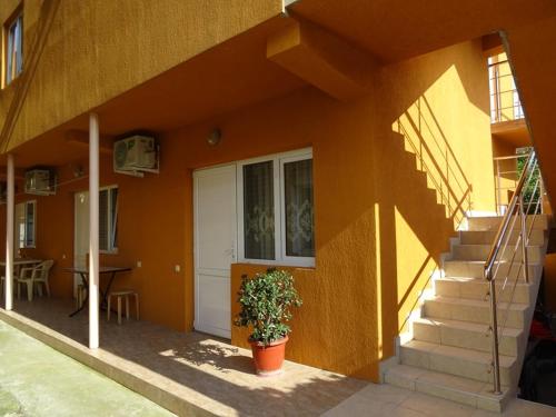 Фотография гостевого дома Светлана на улице Лилий