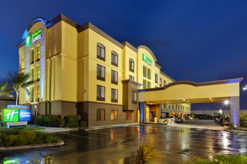 Фотография гостиницы Holiday Inn Express San Francisco Airport North, an IHG Hotel