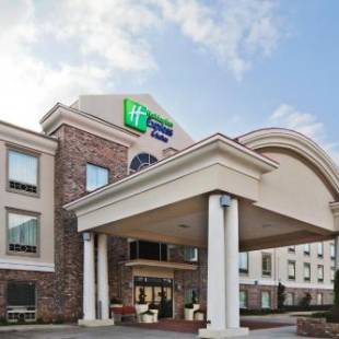 Фотографии гостиницы 
            Holiday Inn Express Hotel & Suites Nacogdoches, an IHG Hotel