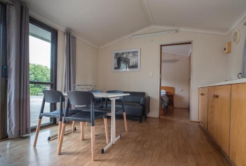 Фотография гостевого дома Pine Country Caravan Park