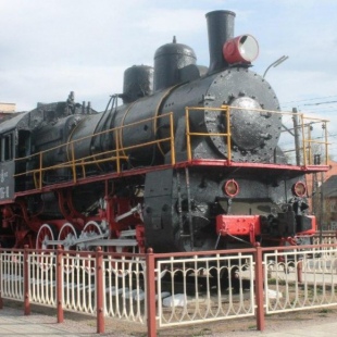 Фотография памятника Памятник-паровоз Эу706−10