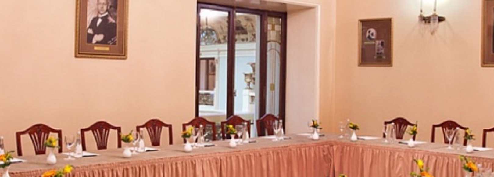 Фотография конференц-зала Бунин