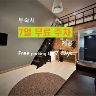 Фотографии гостиницы 
            Hotel Hue Loft