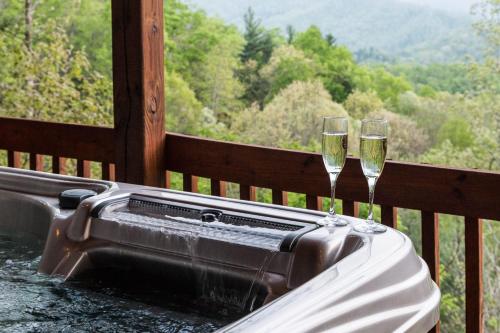 Фотография гостевого дома 4 Bed 4 Bath Vacation home in Sylva I