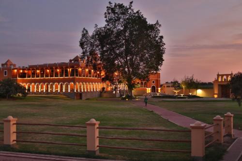 Фотография гостиницы Hotel & Hacienda La Caravedo