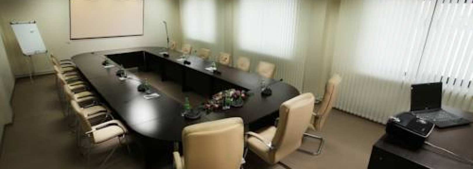 Фотография комнаты для переговоров Зал для проведения переговоров