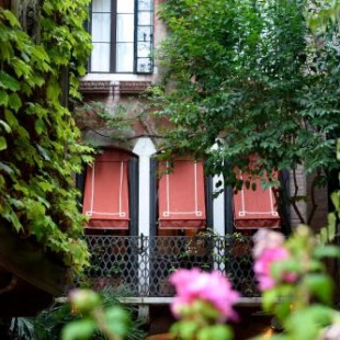 Фотография гостиницы Hotel Flora