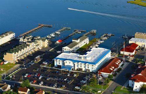 Фотография гостиницы Marina Bay Hotel & Suites, Ascend Hotel Collection