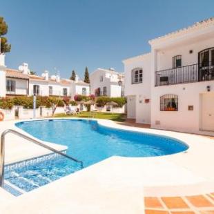 Фотография гостевого дома Los Pinos 25 Villas Casasol