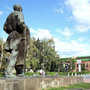 Фотография Памятник Л. Н. Толстому