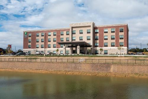 Фотография гостиницы Holiday Inn Express & Suites - Wentzville St Louis West, an IHG Hotel
