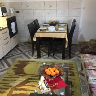 Фотографии гостевого дома
Casa rustica cu terasa