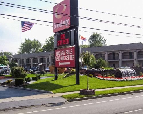 Фотография мотеля Econo Lodge at the Falls North