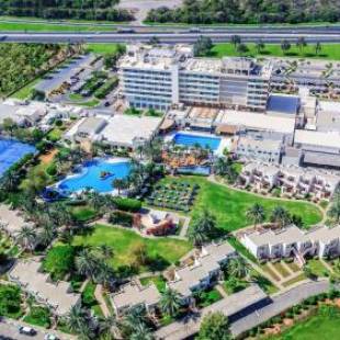Фотографии гостиницы 
            Radisson Blu Hotel & Resort, Al Ain