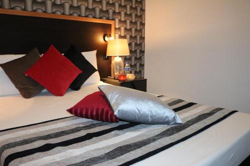 Фотография гостиницы Trivelles Hotel - Manchester - Cross Lane