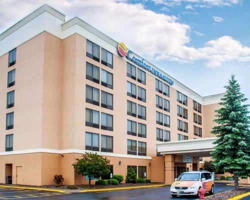 Фотография гостиницы Comfort Inn & Suites Watertown