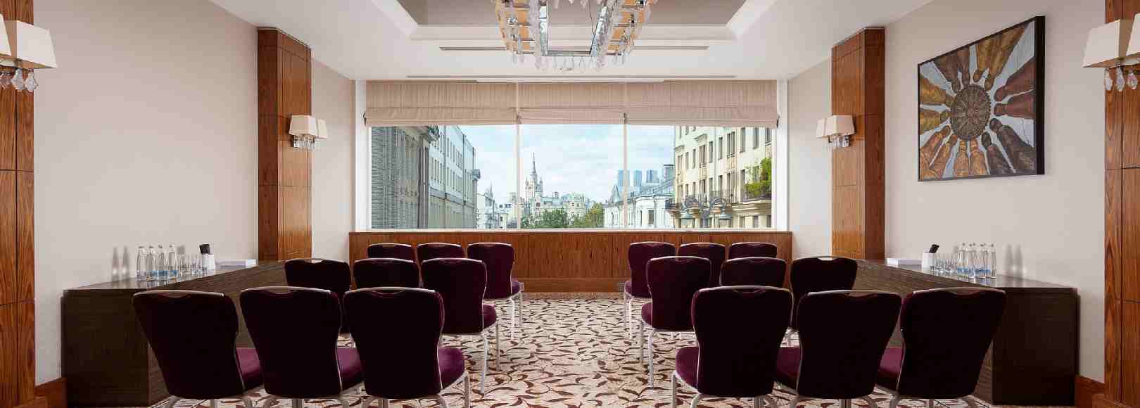 Фотография конференц-зала Зал Лиситский