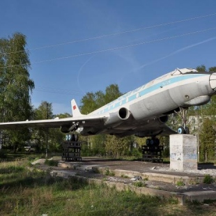 Фотография памятника Памятник-самолет ТУ-124