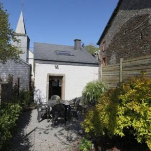 Фотографии гостевого дома 
            Beautiful Cottage in Malempre with Fenced Garden