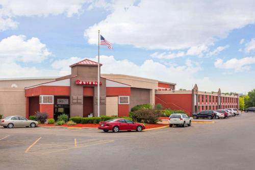 Фотография гостиницы Ramada by Wyndham Kearney