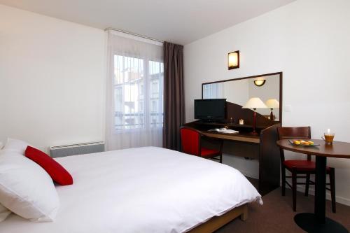 Фотография апарт отеля Appart'City Confort Paris Clichy-Mairie