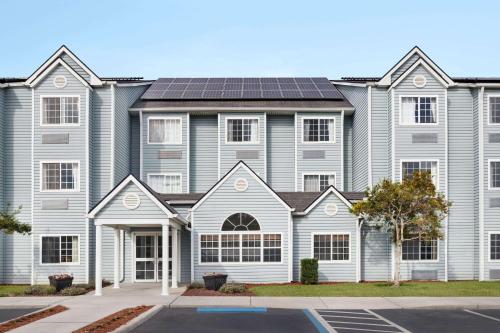 Фотография гостиницы Microtel Inn and Suites - Zephyrhills