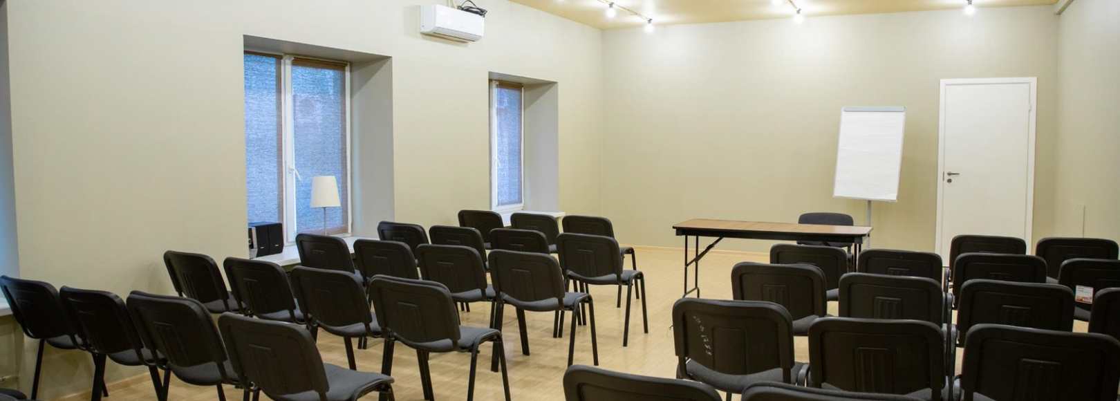 Фотография конференц-зала Зал №9 Центра развития Открытый мир