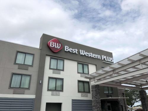 Фотография гостиницы Best Western Plus Bowling Green
