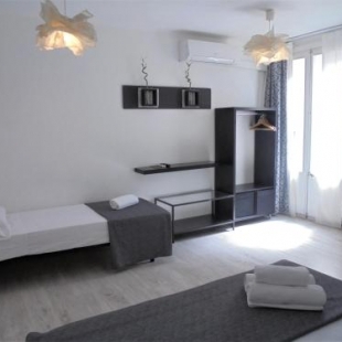 Фотография гостевого дома Hostal Easy Sants by Bossh Hotels