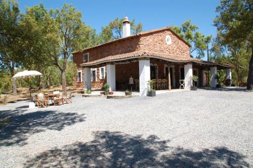 Фотография мини отеля Valle del Arroyo Casas Rurales - B&B - Solo adultos