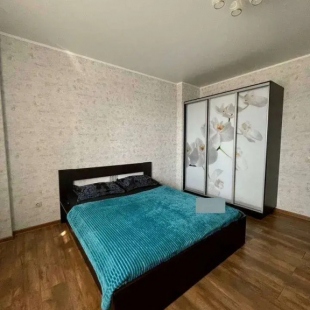 Фотография квартиры Квартира на Александра Покрышкина 2к2 129