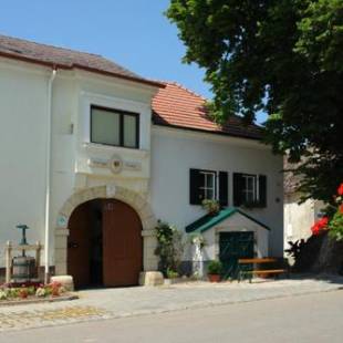 Фотографии мини отеля
Winzerzimmer - Weingut Tinhof