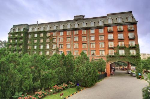 Фотография гостиницы Hotel Royal Orchid Bangalore