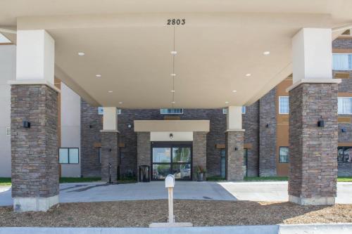 Фотография гостиницы MainStay Suites Lincoln University Area