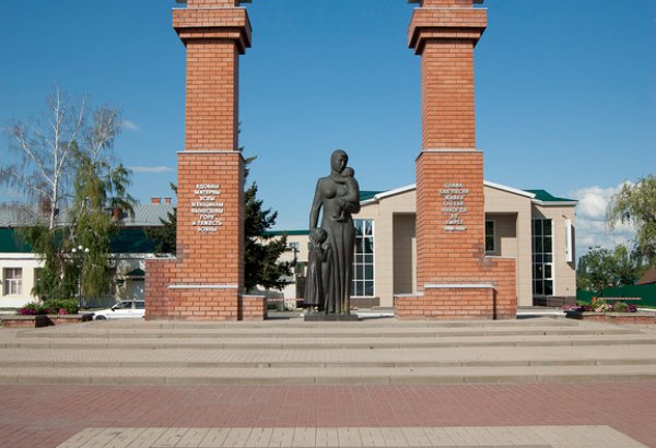 Фотография памятника Памятник женам, матерям и всем женщинам, вынесшим горе и тяжесть войны,