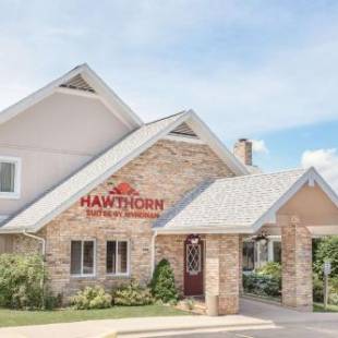 Фотографии гостиницы 
            Hawthorn Suites Green Bay