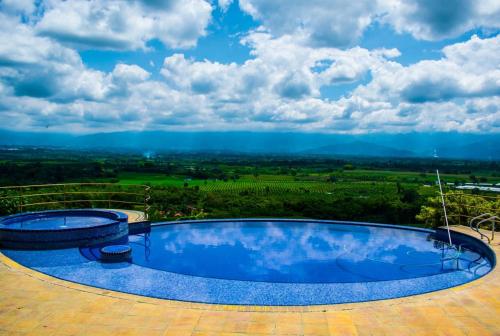 Фотография гостиницы Hotel Tata Premium