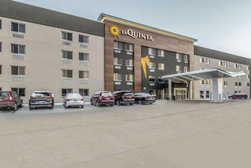 Фотография гостиницы La Quinta by Wyndham Cleveland - Airport North