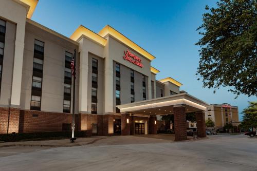 Фотография гостиницы Hampton Inn & Suites Dallas DFW Airport North Grapevine